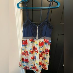 Short spring/summer dress. Navy blue and floral. Size large.